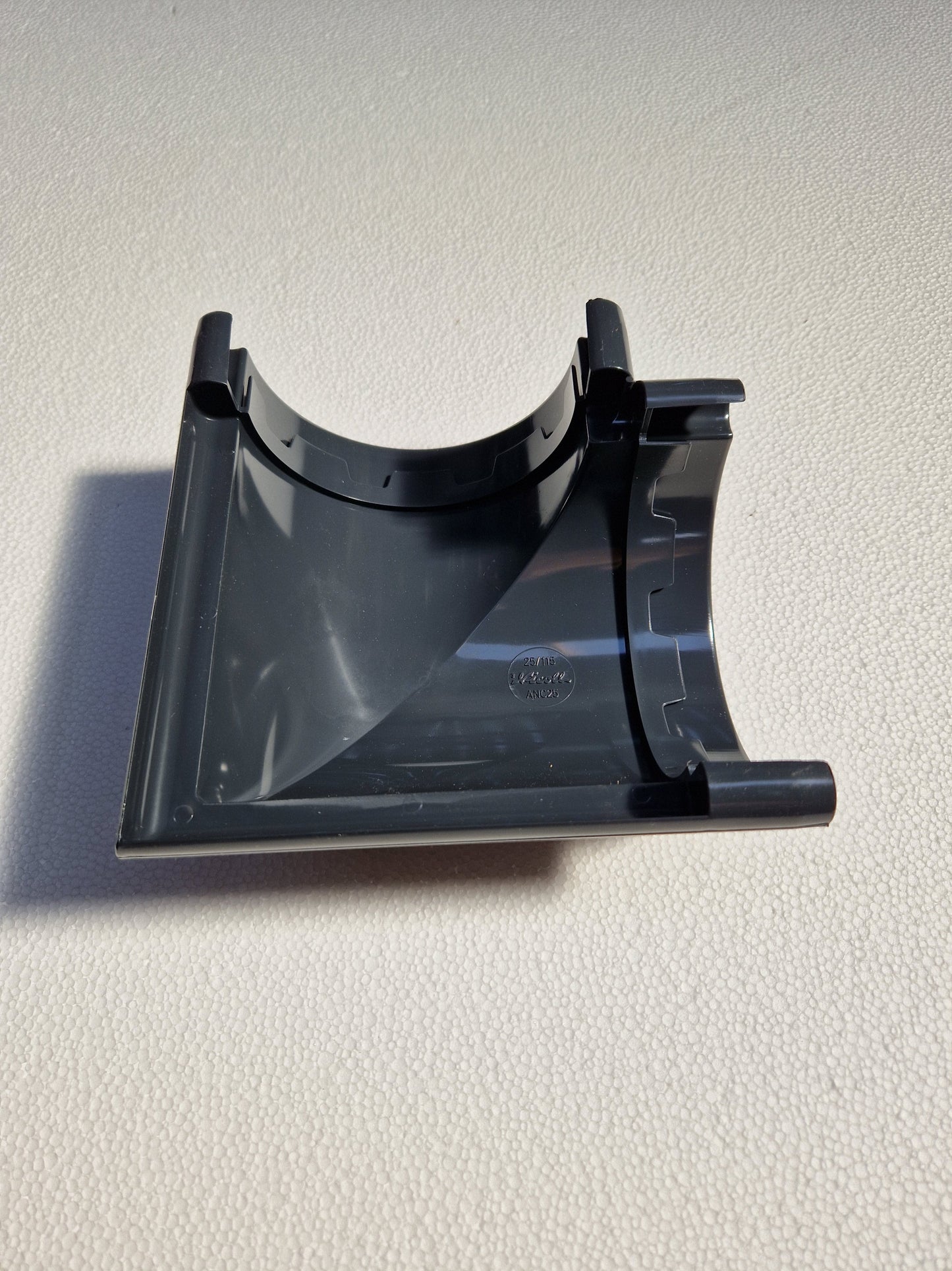 Universal angle for LG25