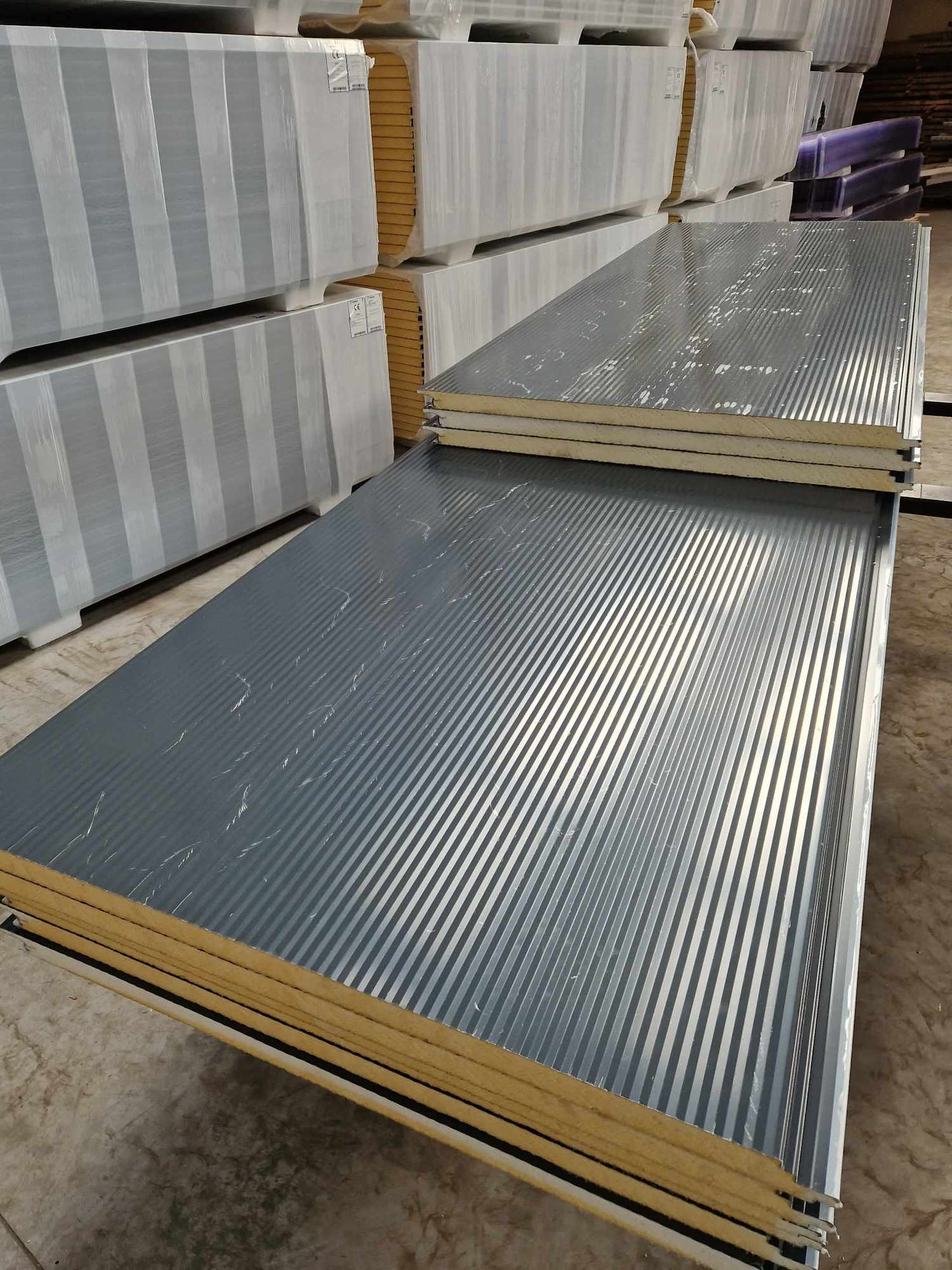 Geïsoleerde wandpanelen 40mm (verborgen bevestiging)