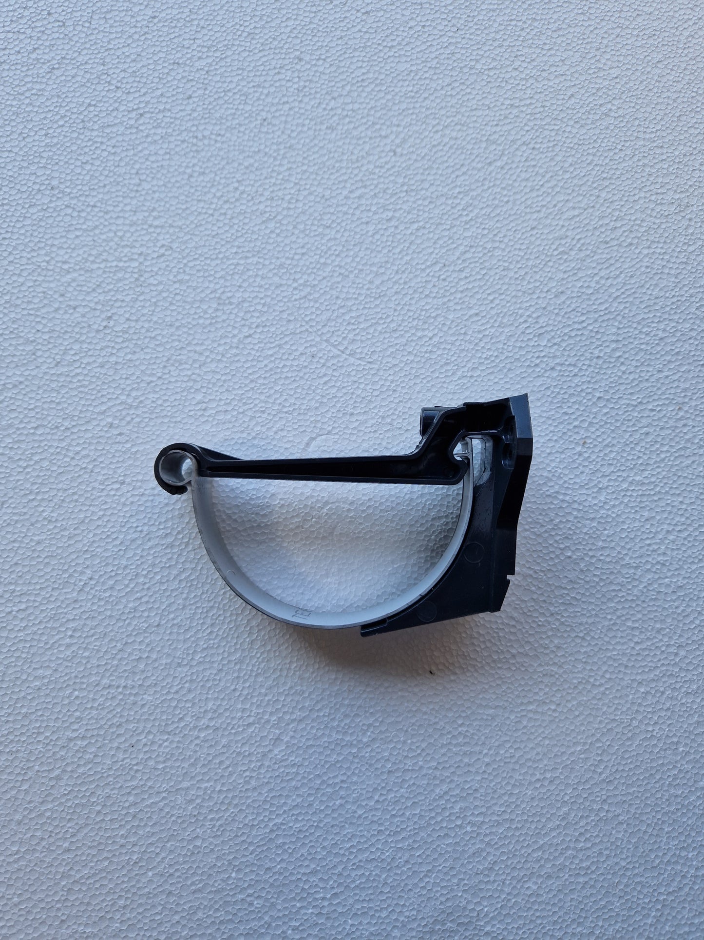 Gutter brackets for LG25 (hidden)
