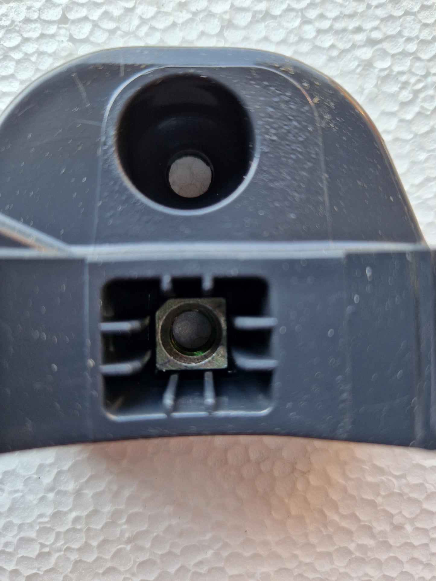 Bracket for drain pipe 80mm