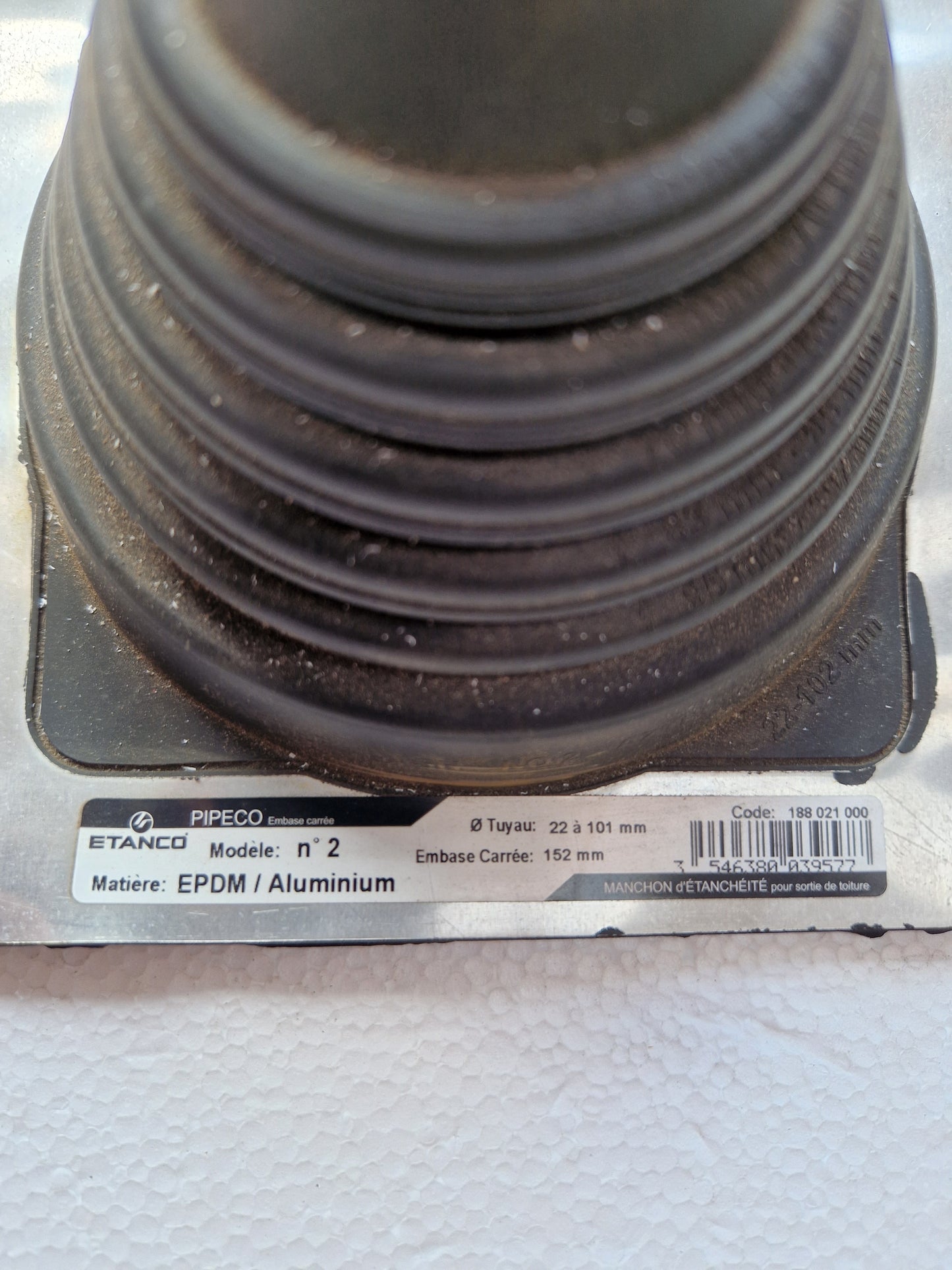 Roof terminal 22m to 520mm 'pipeco'