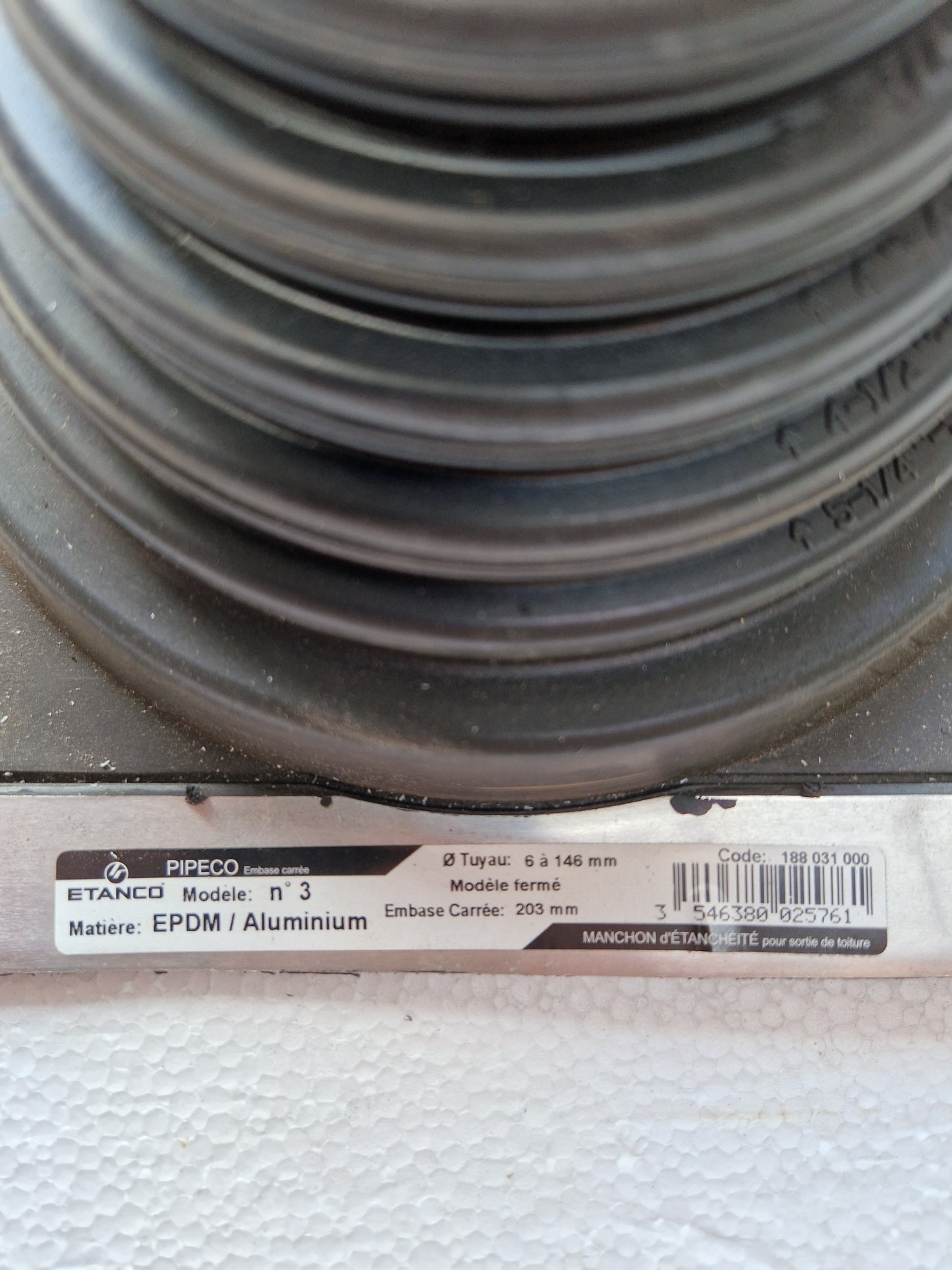 Roof terminal 22m to 520mm 'pipeco'