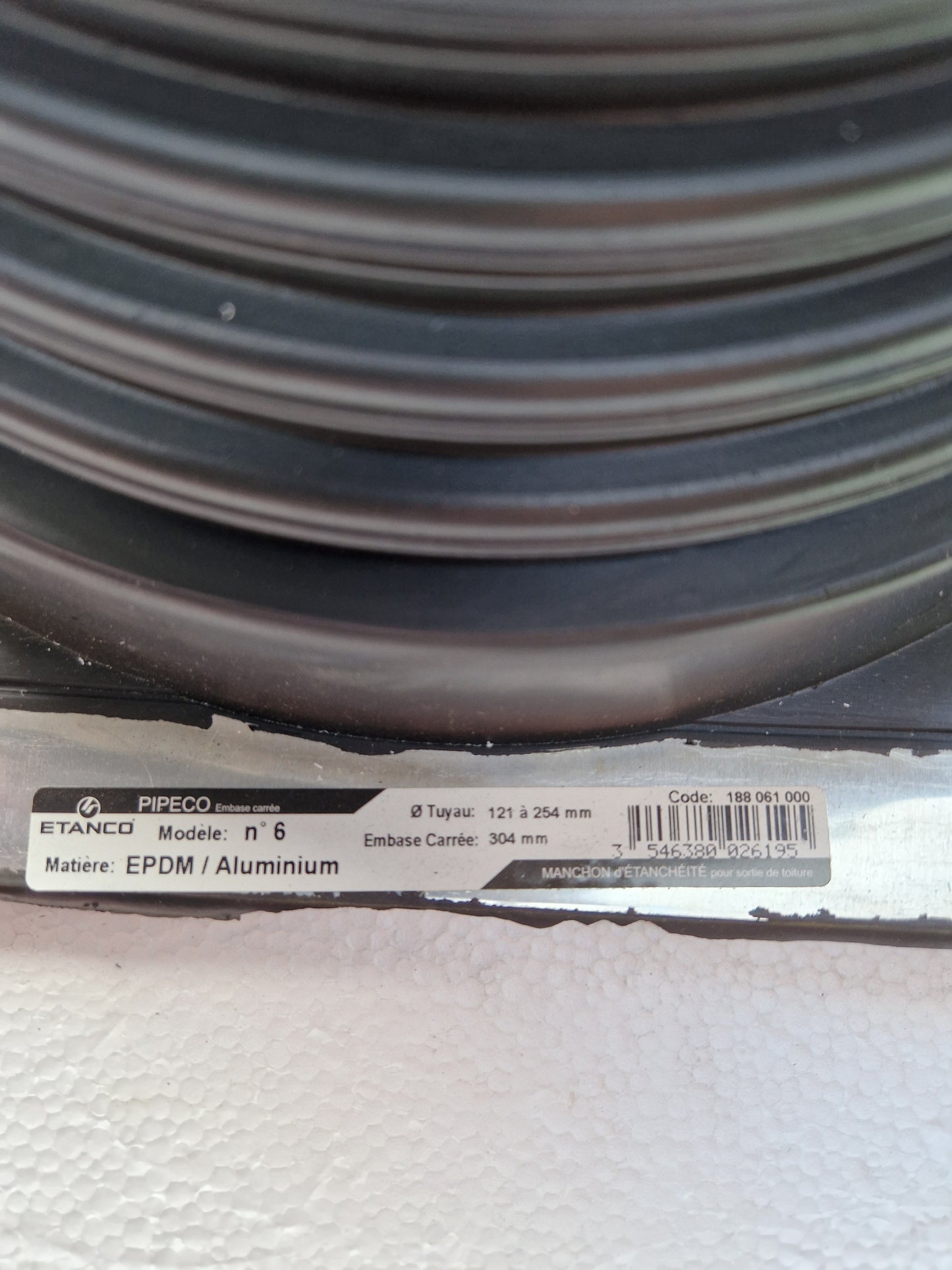 Roof terminal 22m to 520mm 'pipeco'