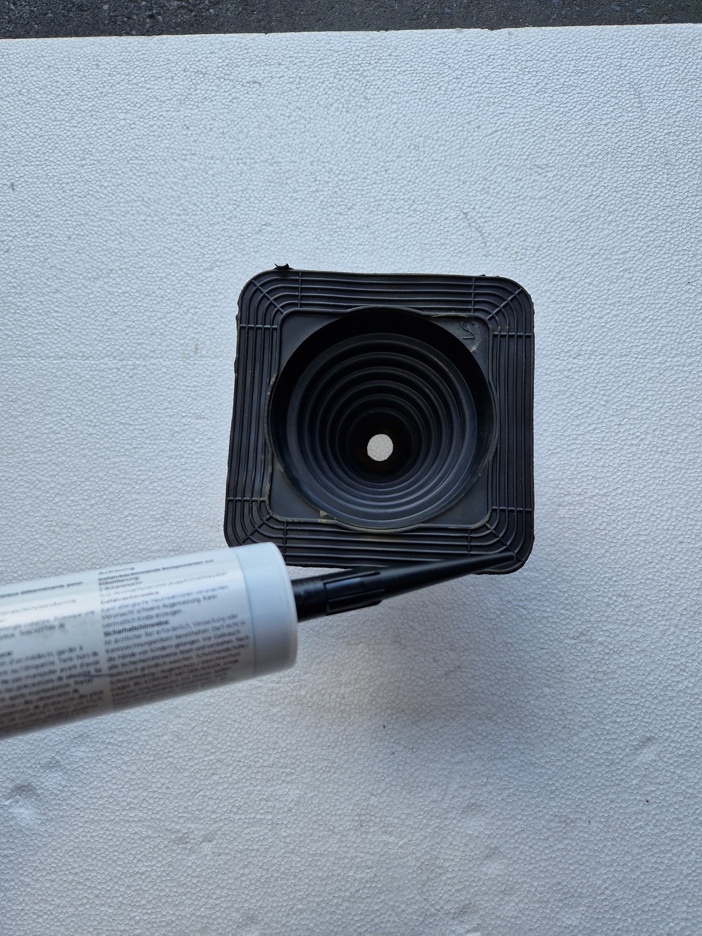 Roof terminal 22m to 520mm 'pipeco'