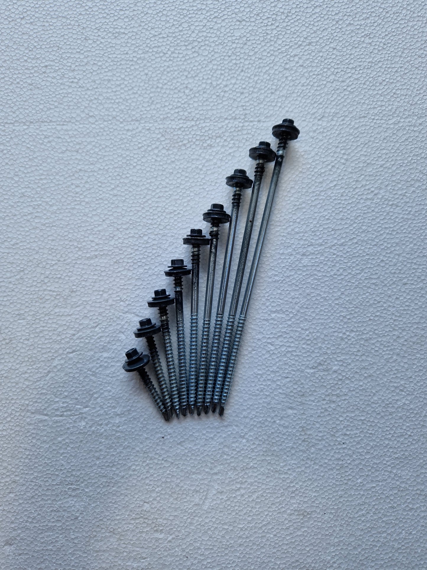 Sandwich panel screws for wood