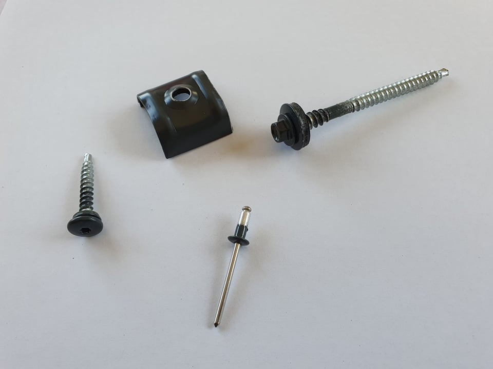 Sandwich panel screws for wood